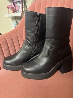 Women's Black Mid-Calf Platform Block Heel Boots